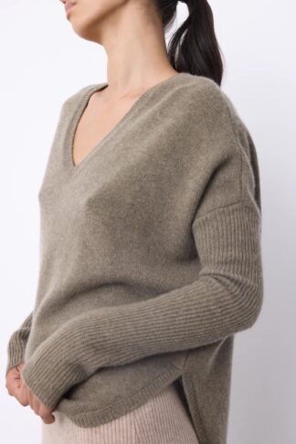 PULL ARYA NOTSHY VERDE CASHMERE
